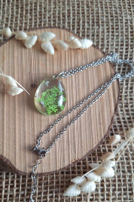 Collier Fleur nid d'oiseau verte