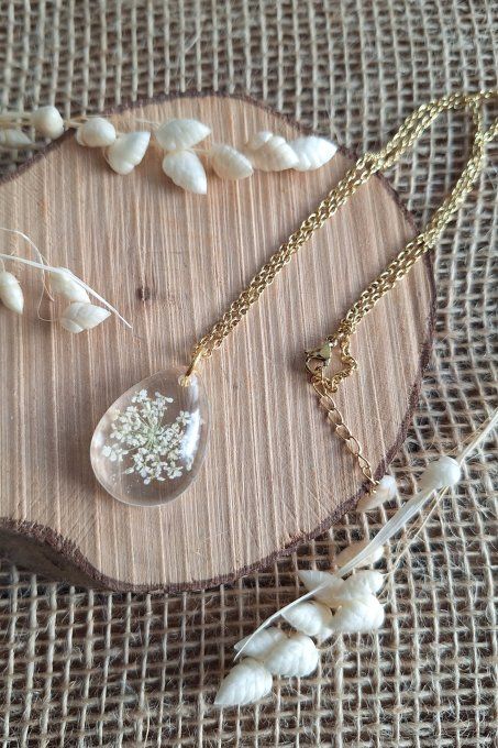 Collier Fleur nid d'oiseau blanche