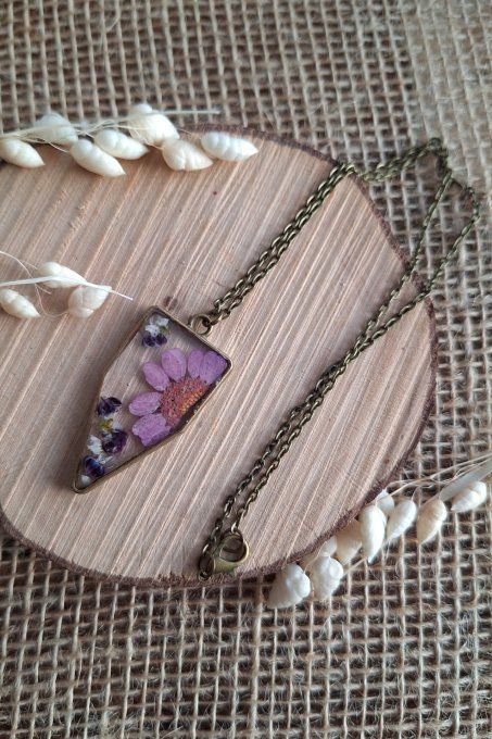 Collier Aster et pétales